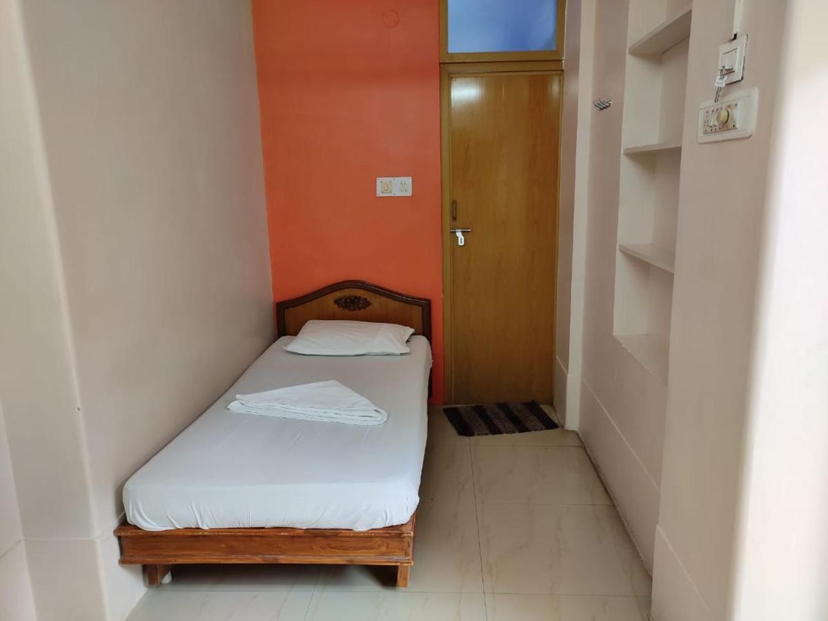 Sibi Lodge Coimbatore Ngoại thất bức ảnh